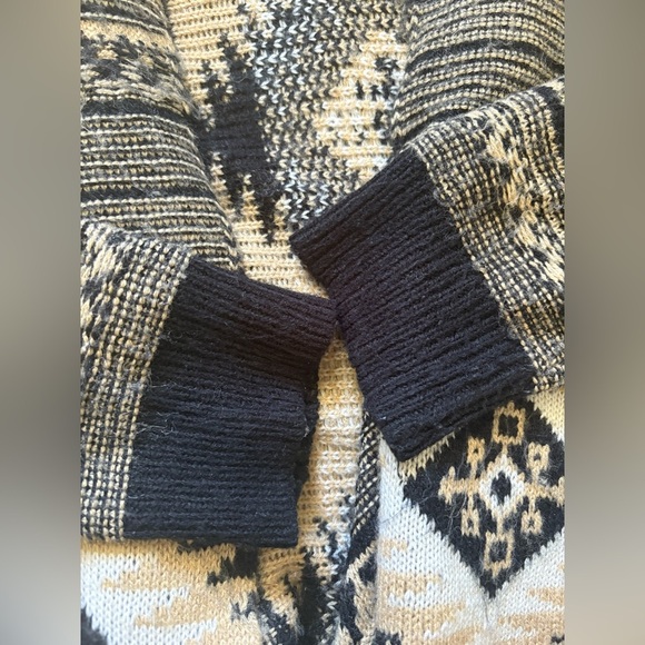 Dreamers cardigan - Picture 3 of 8